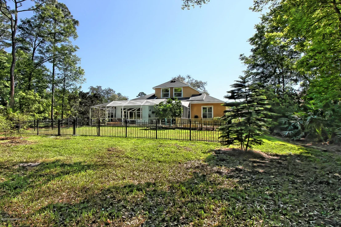 Photo of 290 ROARING BROOK Drive