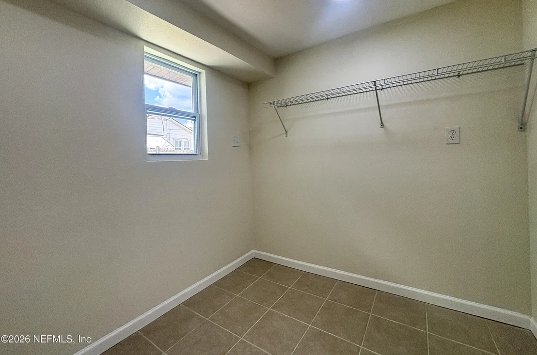 Photo of 5106 APPLETON Avenue