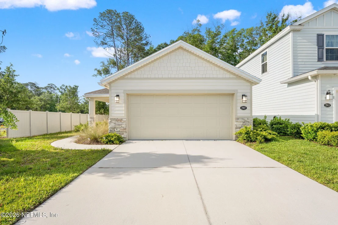 Photo of 2907 LUCILLE Lane