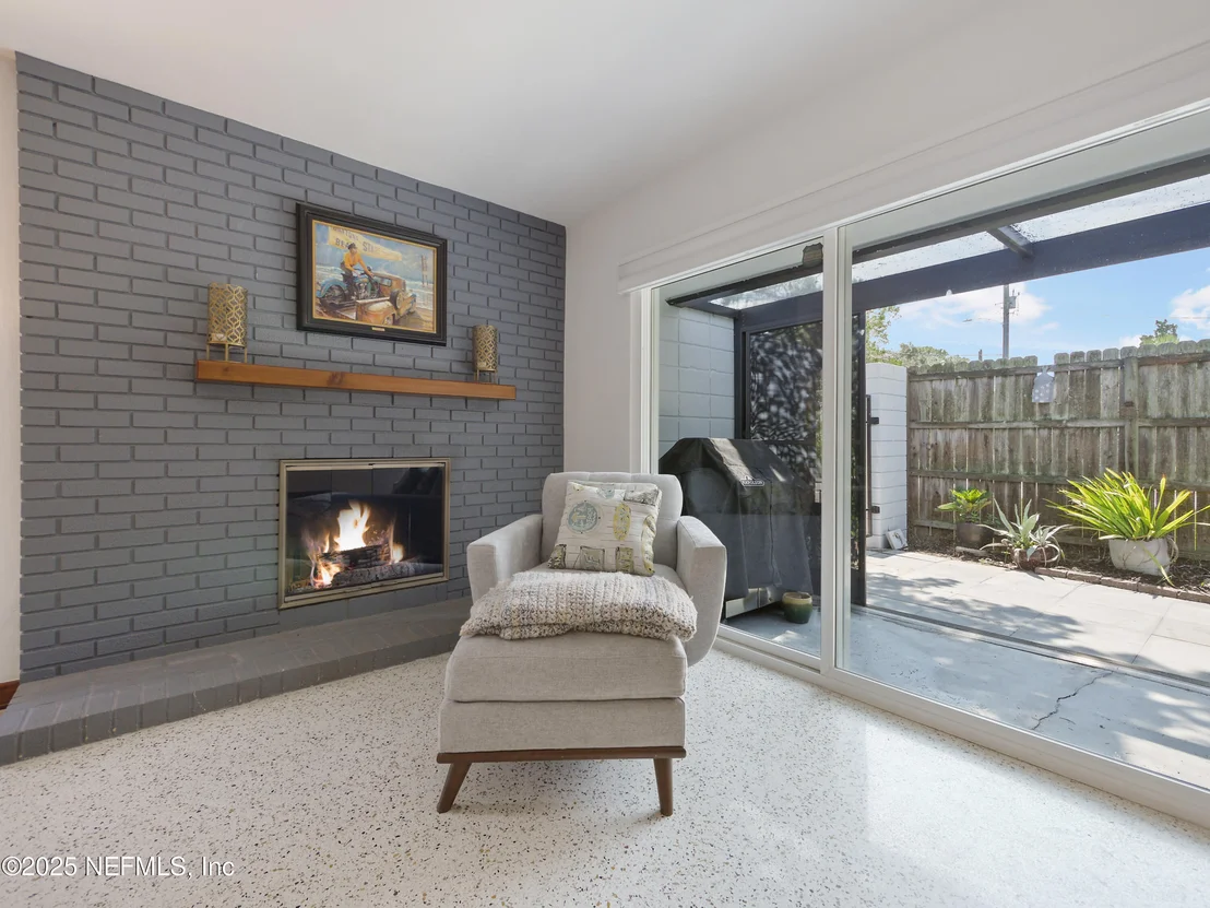 Photo of 205 COQUINA Avenue
