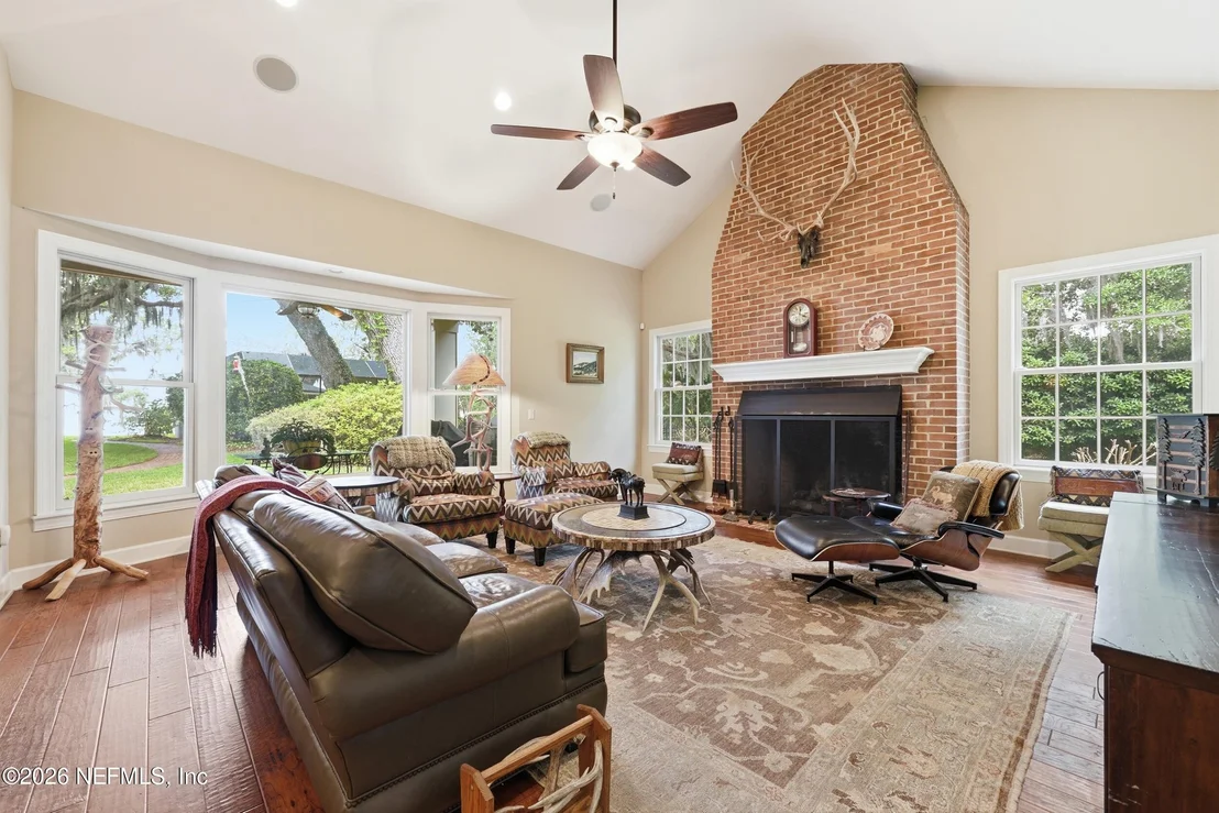 Photo of 13200 MANDARIN Road