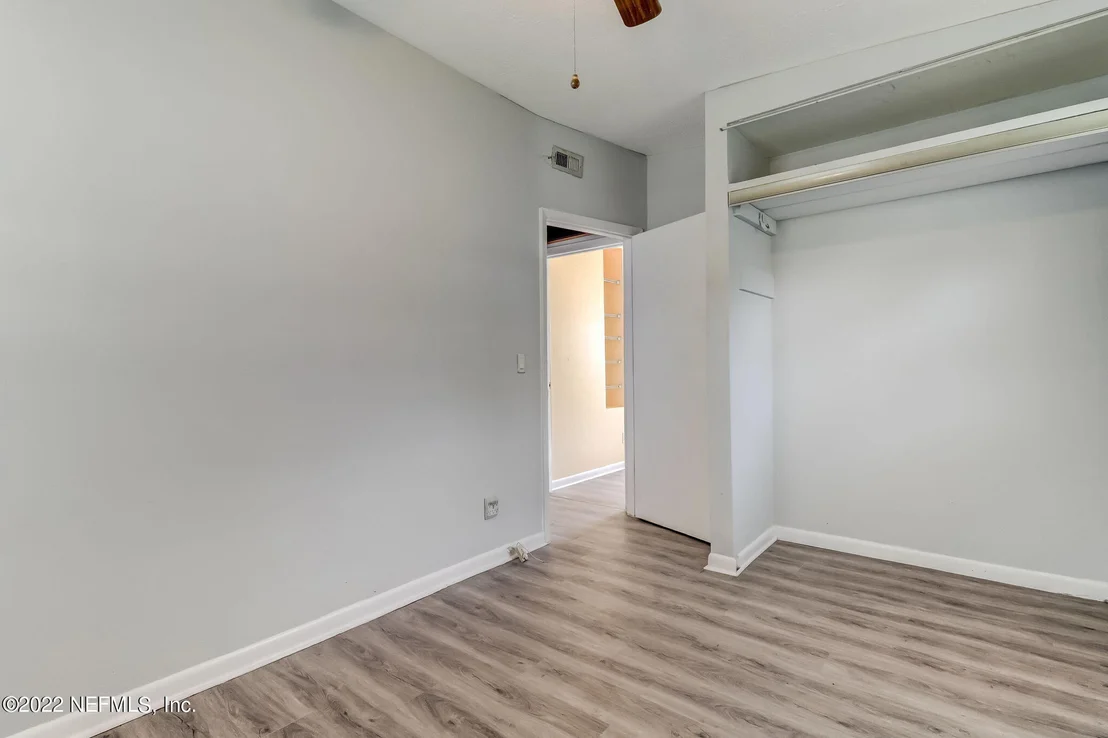 Photo of 2534 LEONID Road