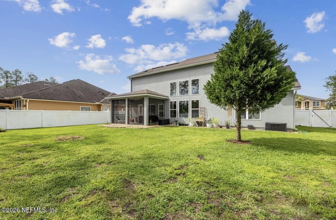 Photo of 1072 MERLIN Point