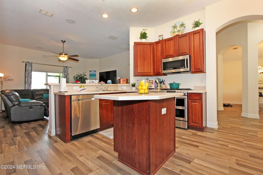 Photo of 14211 BIG SPRING Street
