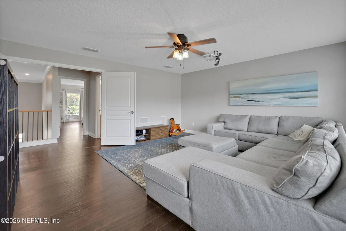 Photo of 1005 MEADOW VIEW Lane