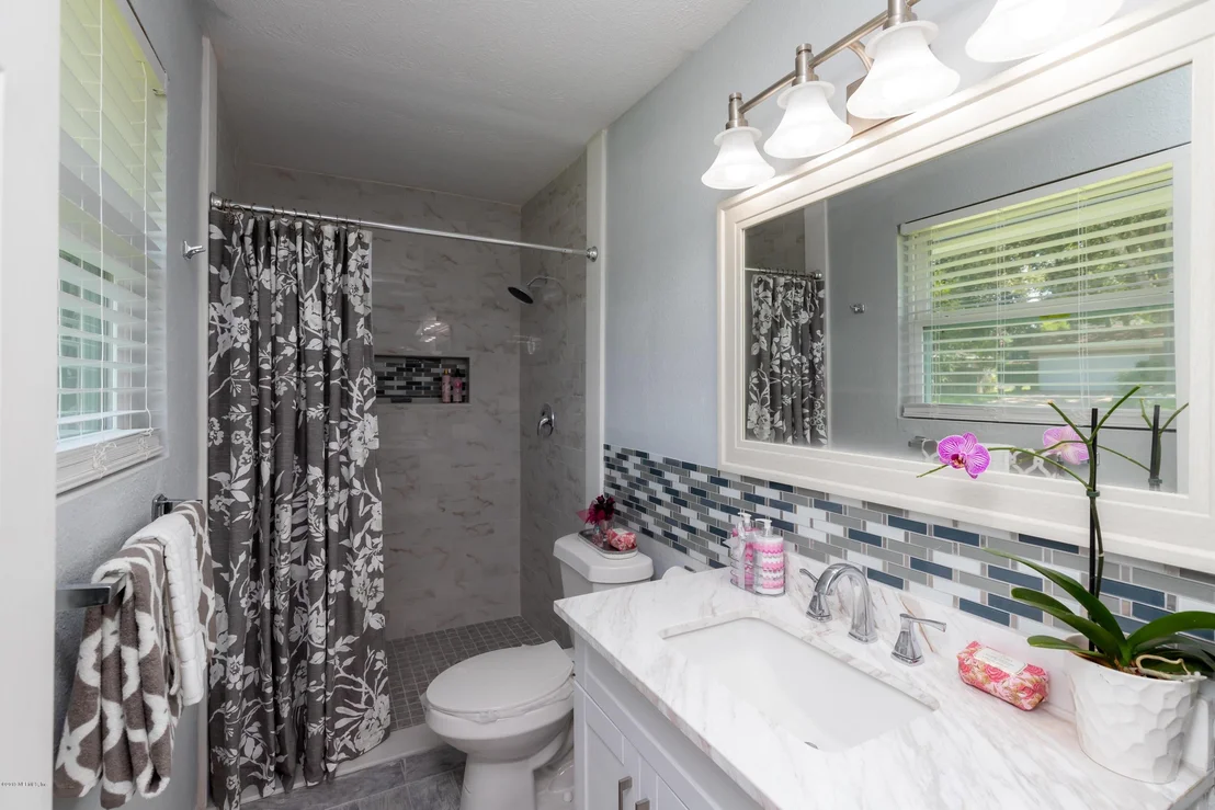 Photo of 3345 PICADILLY Lane