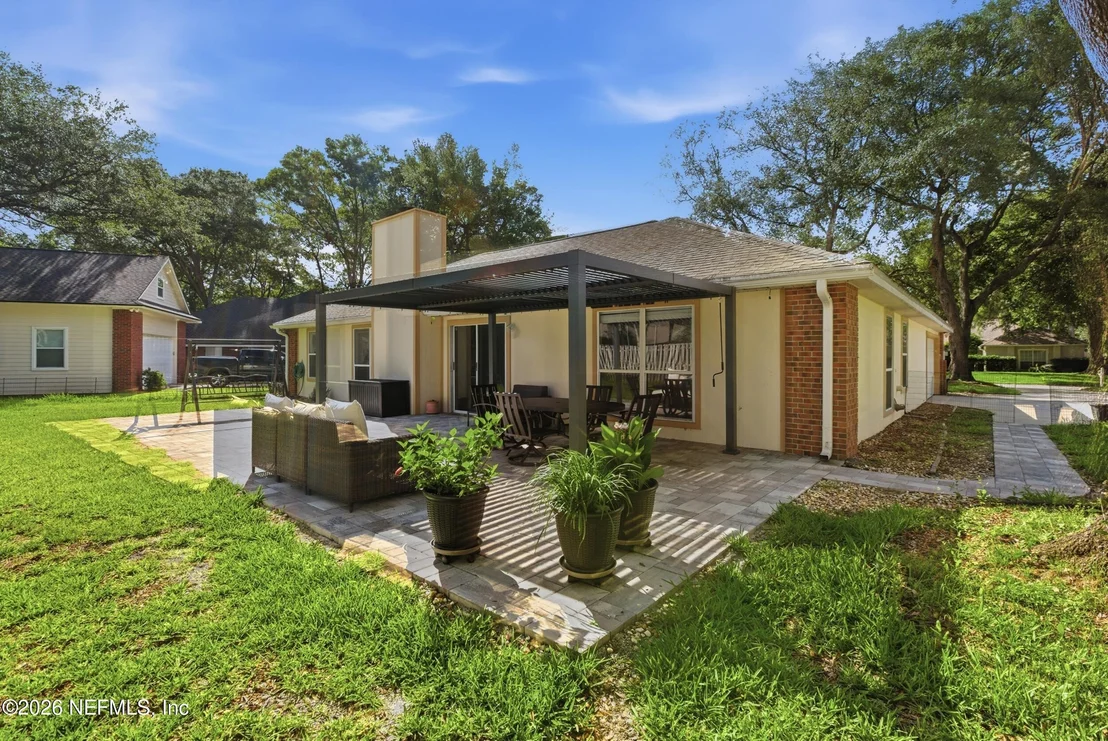Photo of 421 CHICOPEE Court