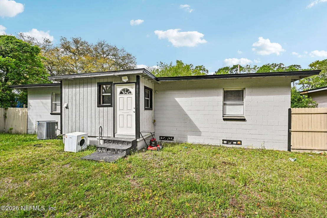 Photo of 5609 EARTHA Drive