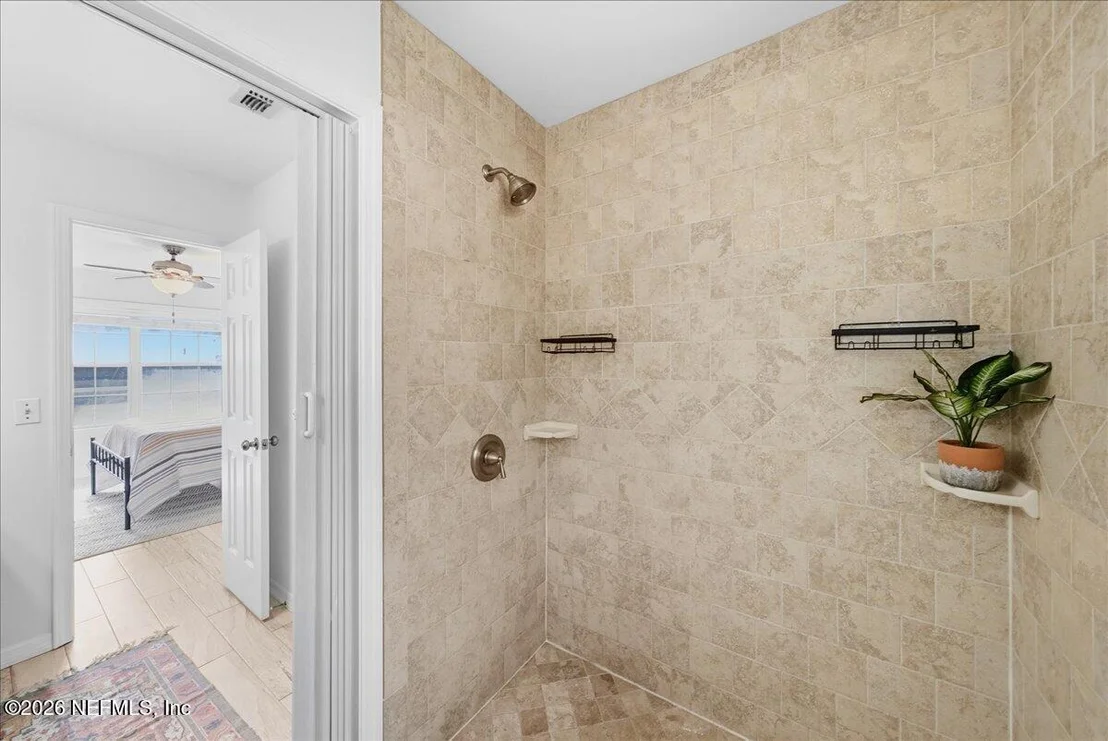 Photo of 425 3RD Street W
