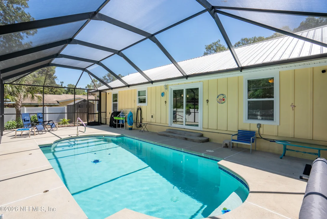 Photo of 907 QUEEN Road