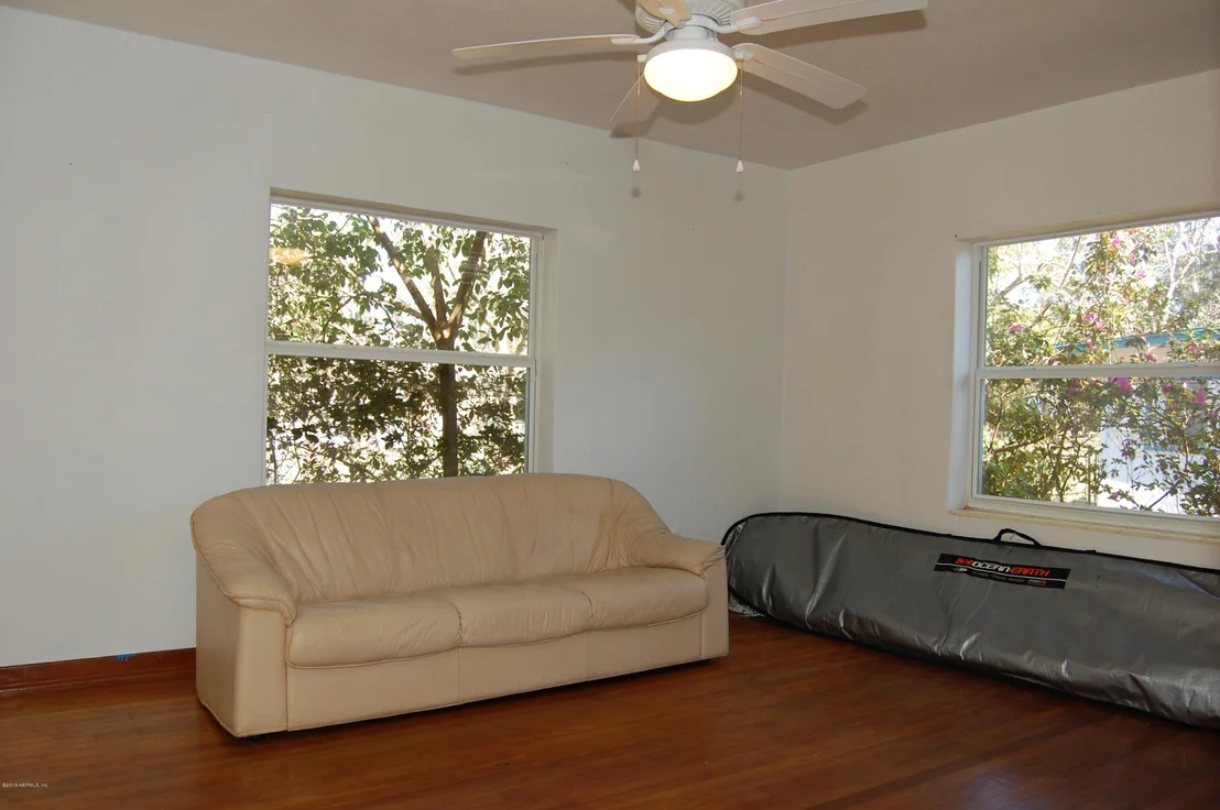 Photo of 2649 COMMUNITY Road