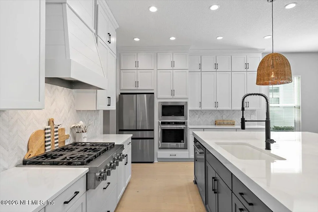 Photo of 616 SEAGROVE Drive