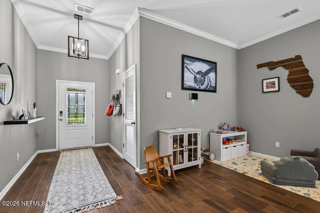Photo of 717 SHETLAND Drive