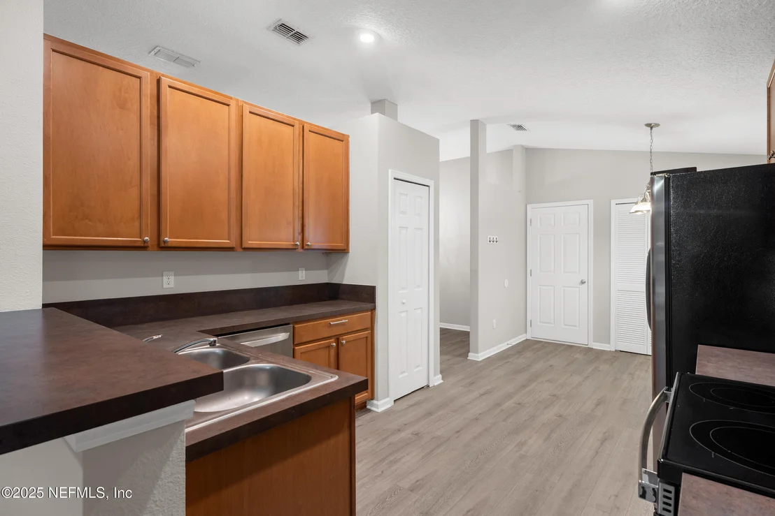Photo of 96096 OUT CREEK Way