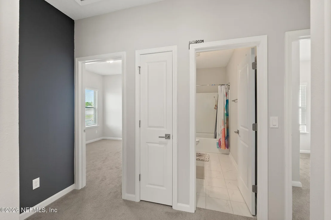 Photo of 542 SILVER LANDING Drive