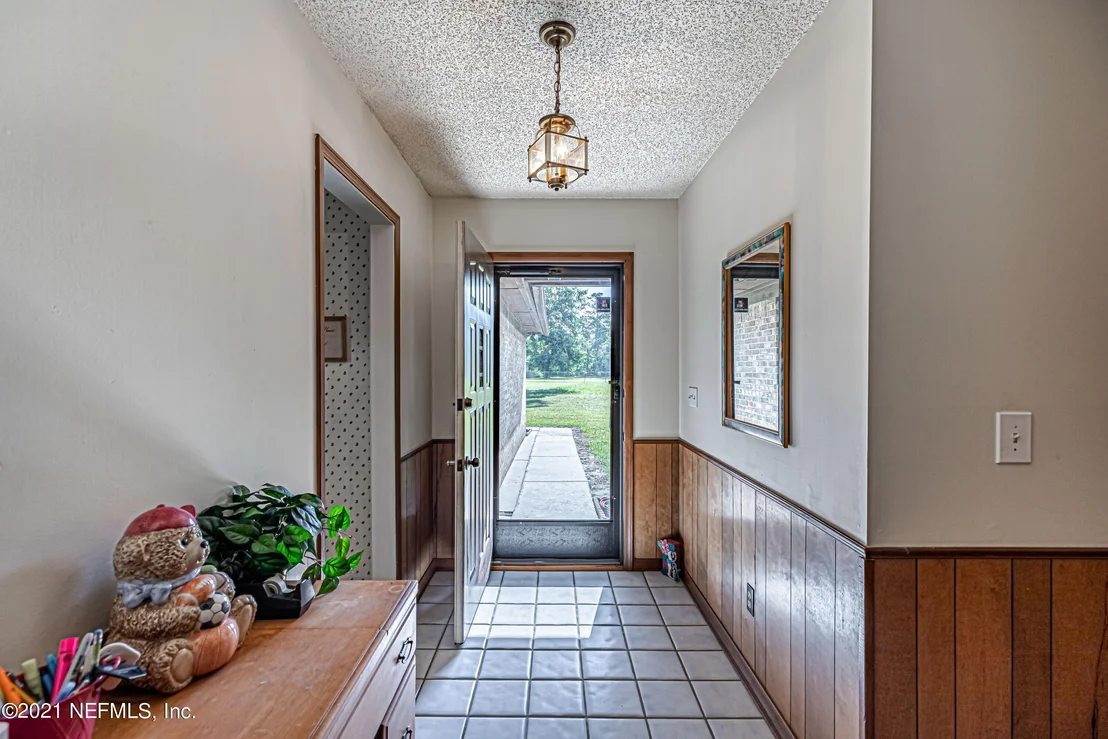 Photo of 1340 STARLING Road