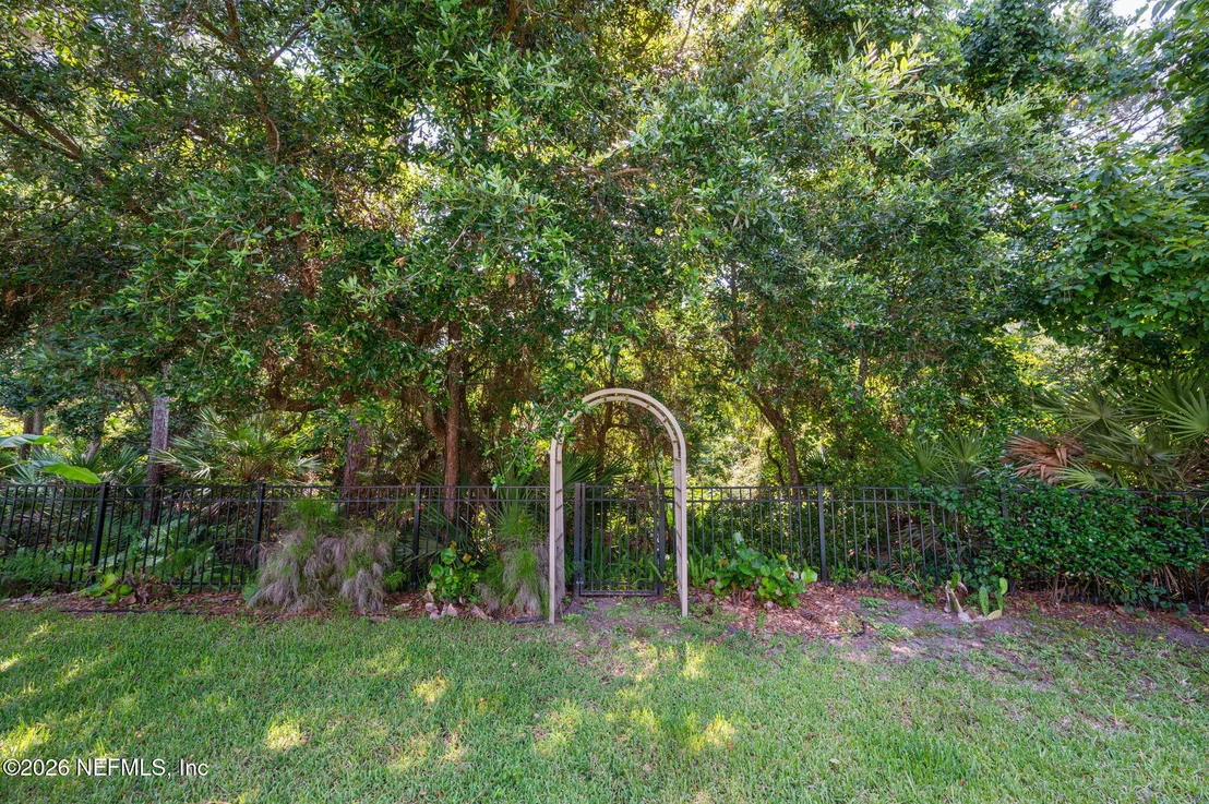 Photo of 132 BOTTLEBRUSH Drive