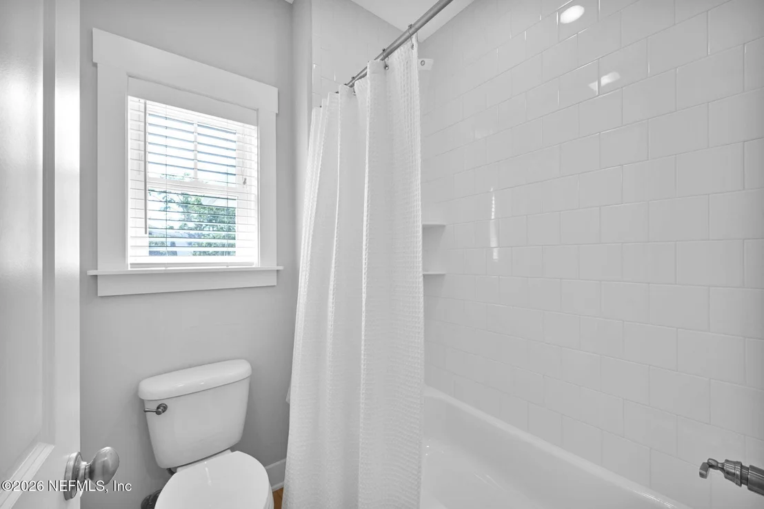 Photo of 472 RIDGEWAY Road