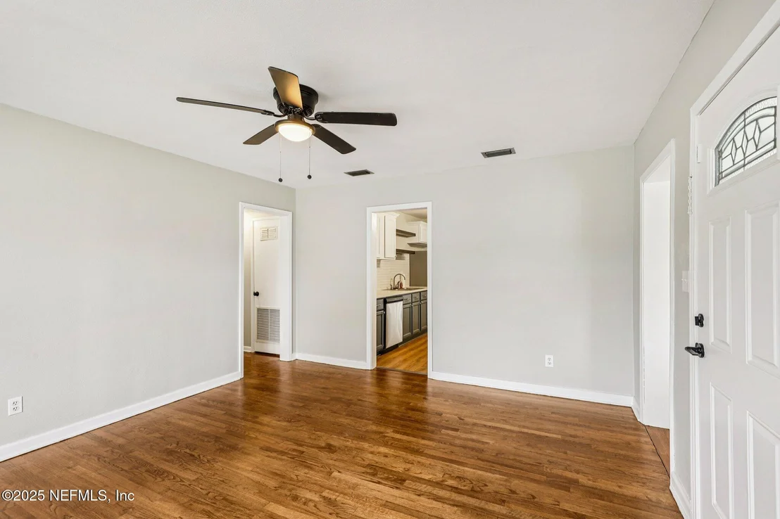 Photo of 5753 CRESTVIEW Road