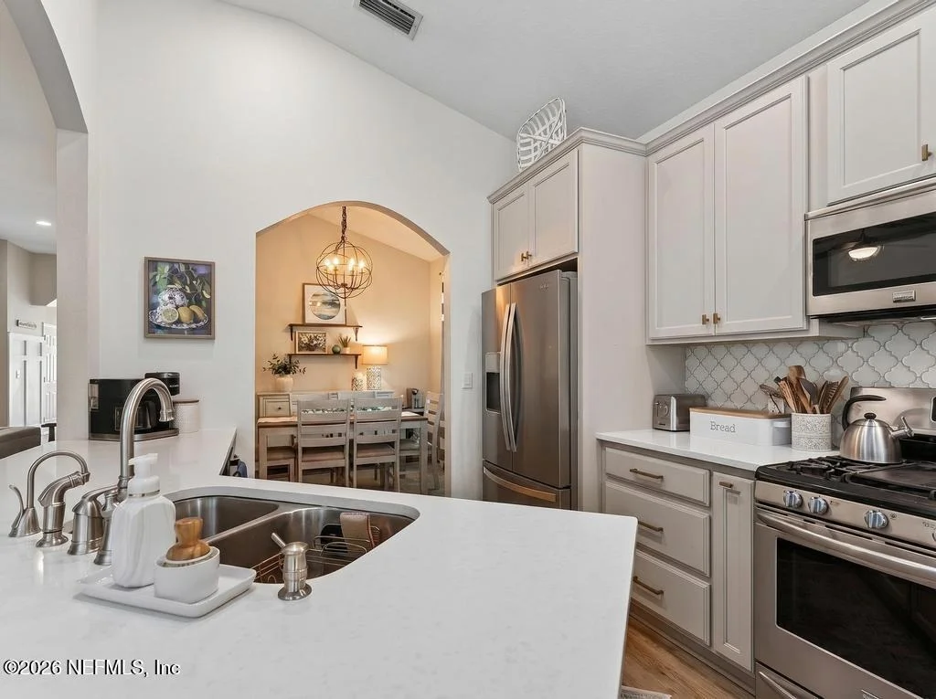 Photo of 3152 E BANISTER Road