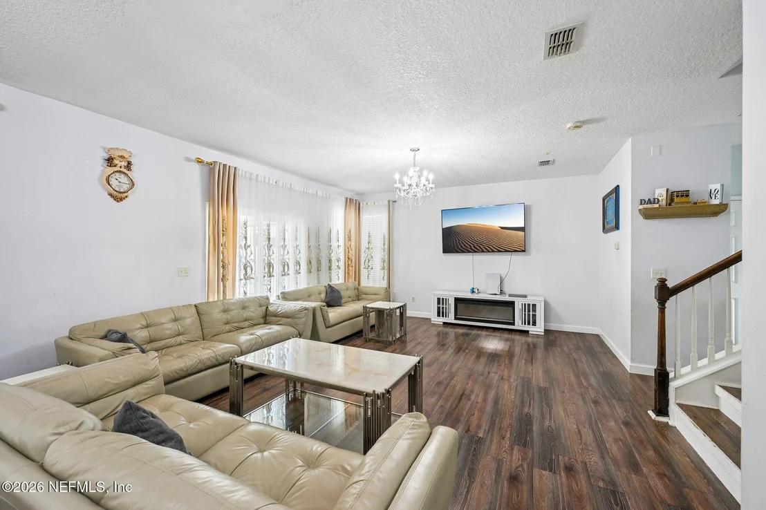 Photo of 558 ROSERUSH Lane
