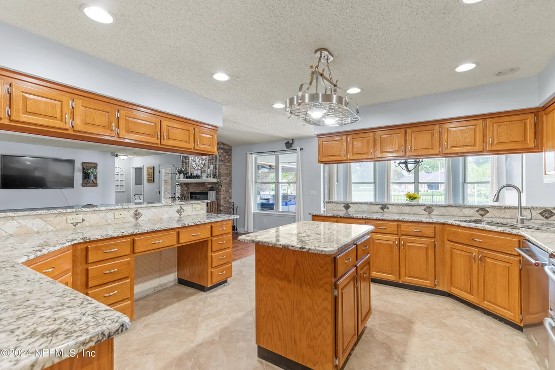 Photo of 10017 PLANK Lane