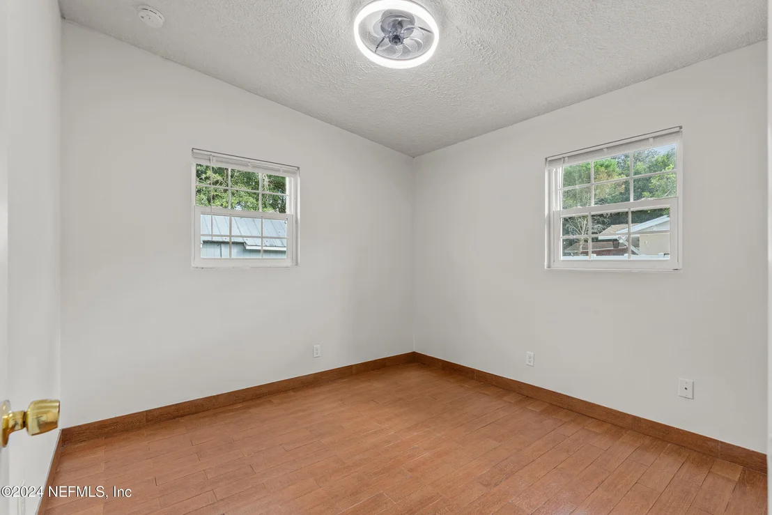 Photo of 1736 LOUVRE Drive