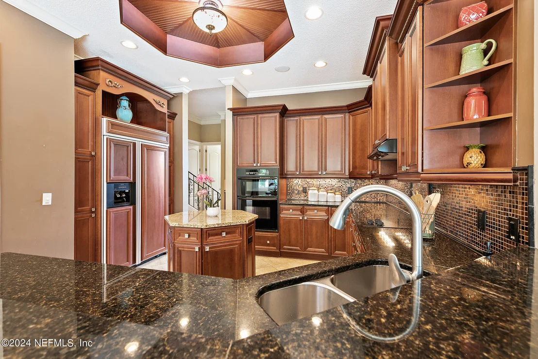 Photo of 329 SUMMERSET Drive