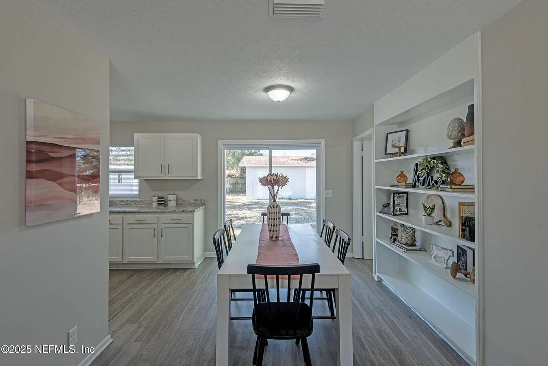 Photo of 2528 LANSDOWNE Drive