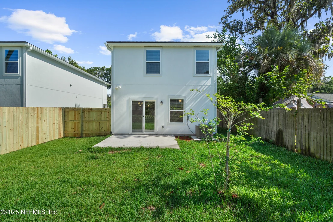 Photo of 8198 DANDY Avenue