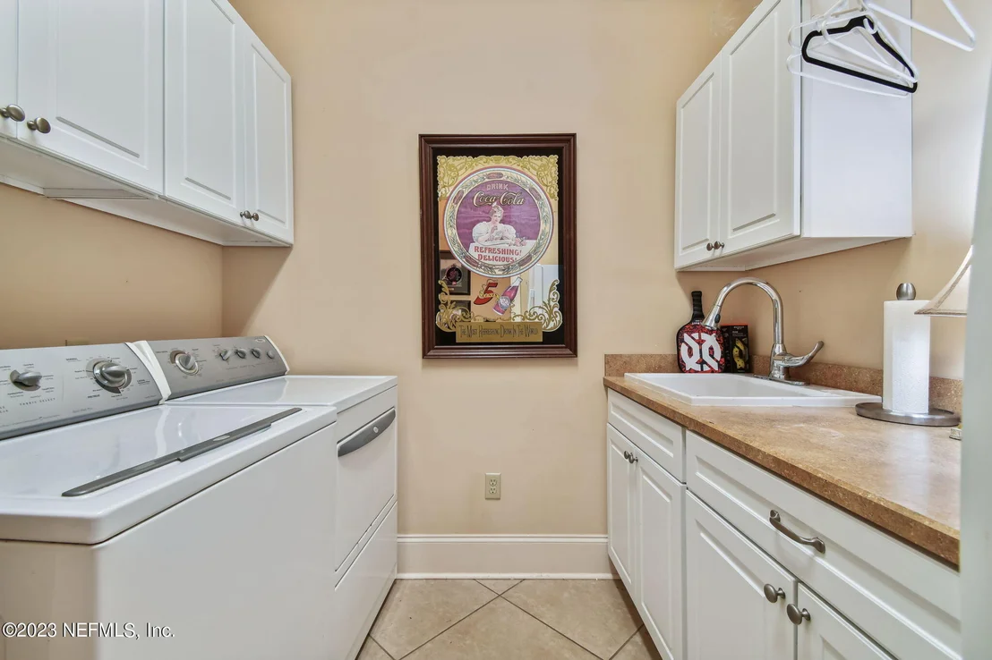 Photo of 608 DONALD ROSS Way