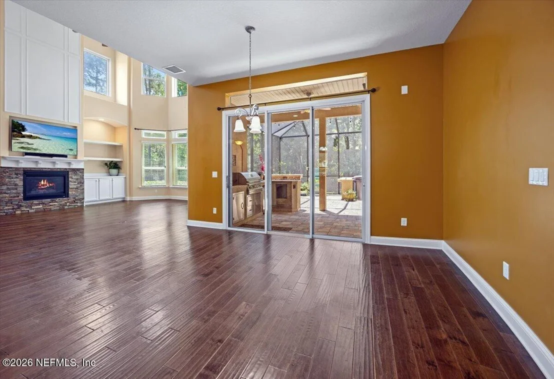 Photo of 275 ST JOHNS FOREST Boulevard