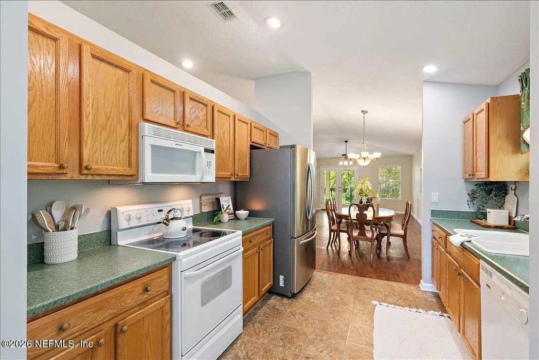 Photo of 952 BUTTERCUP Drive