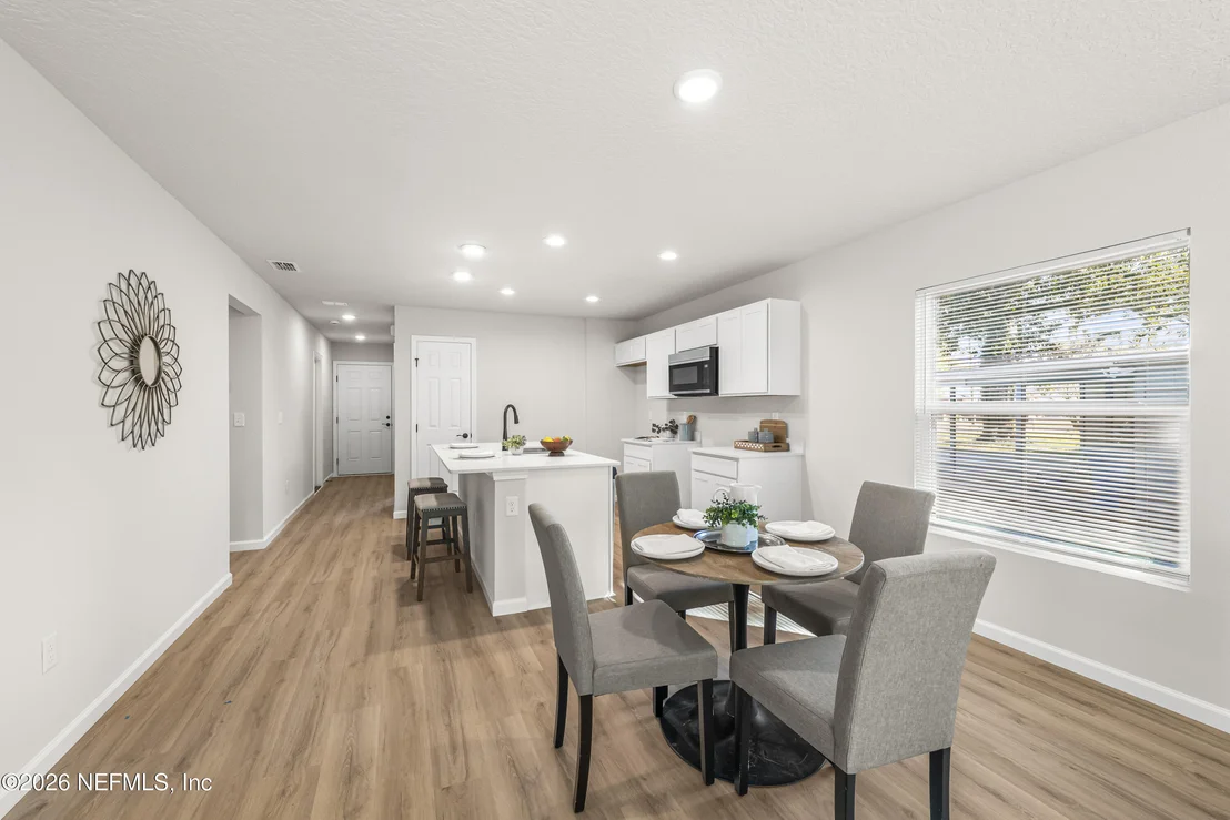 Photo of 8852 DORIS Lane