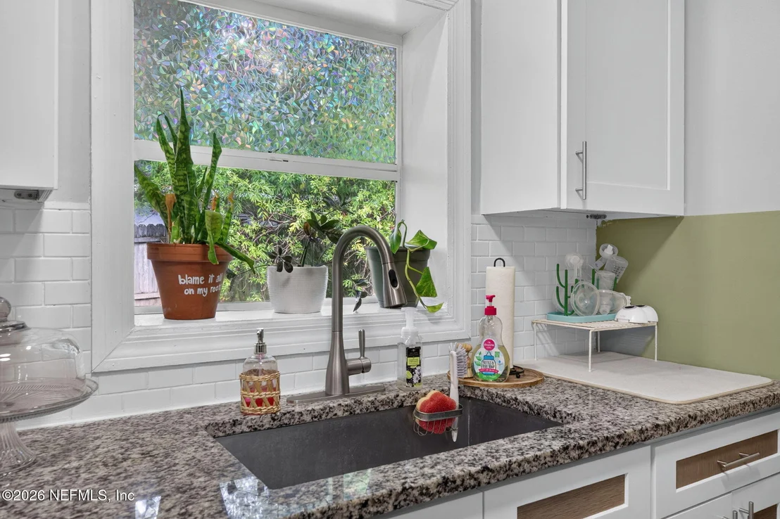 Photo of 1212 CRESTFIELD Road