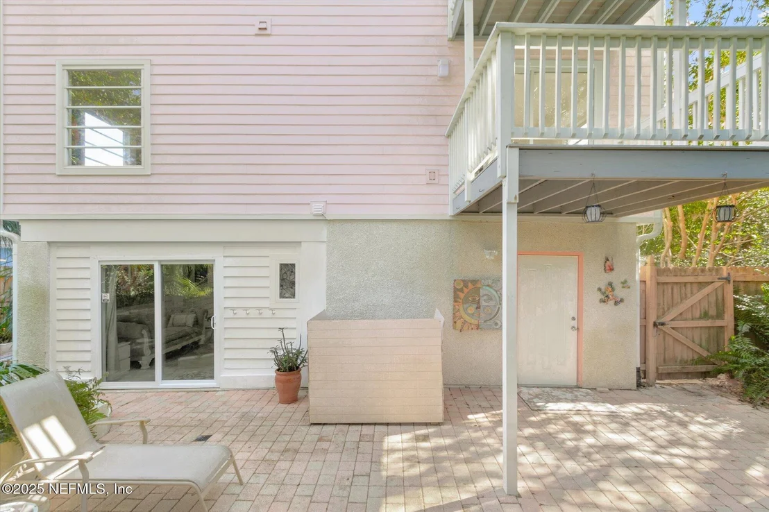 Photo of 1685 SANTANDER Street