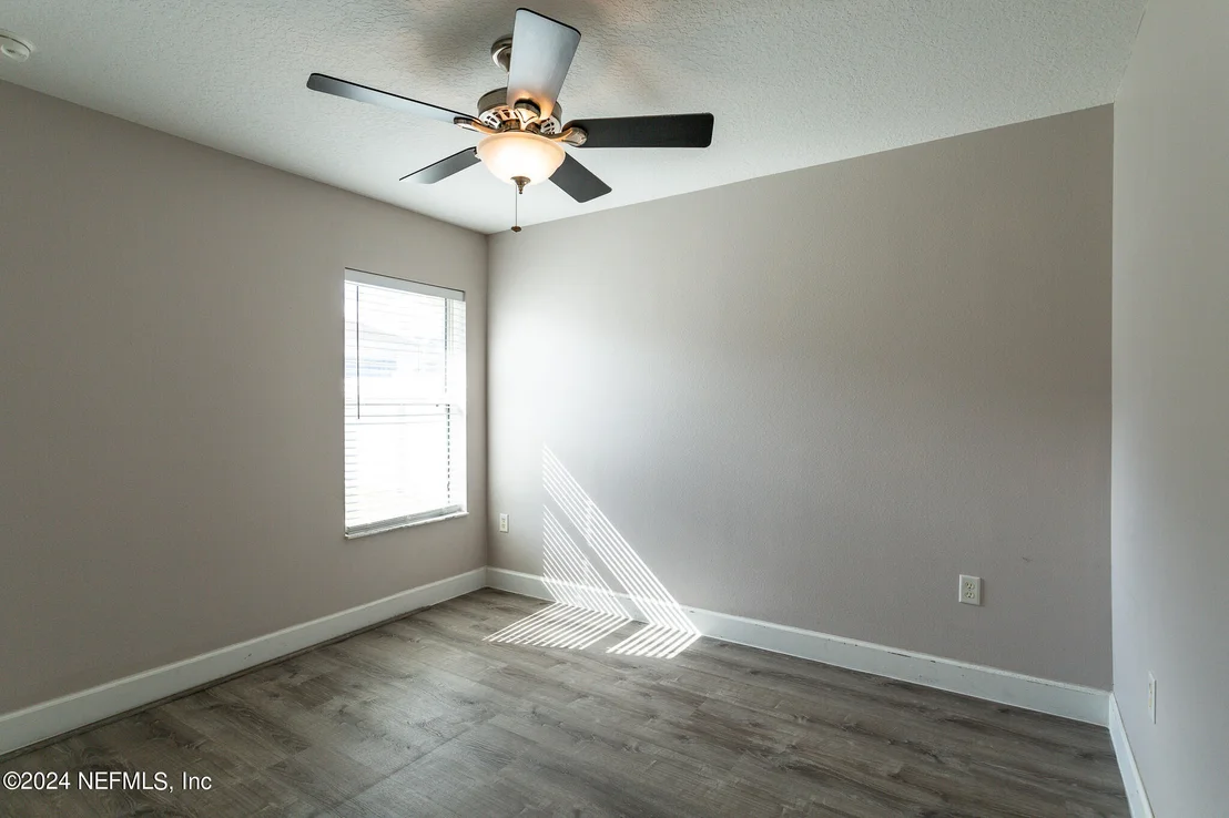 Photo of 4 RIVER Place