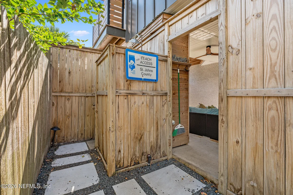 Photo of 106 E Street