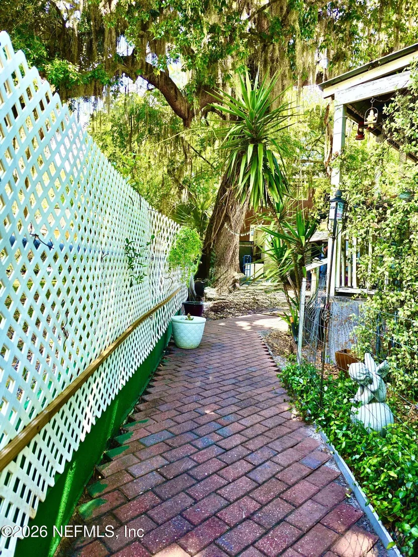 Photo of 503 LAUREL Street