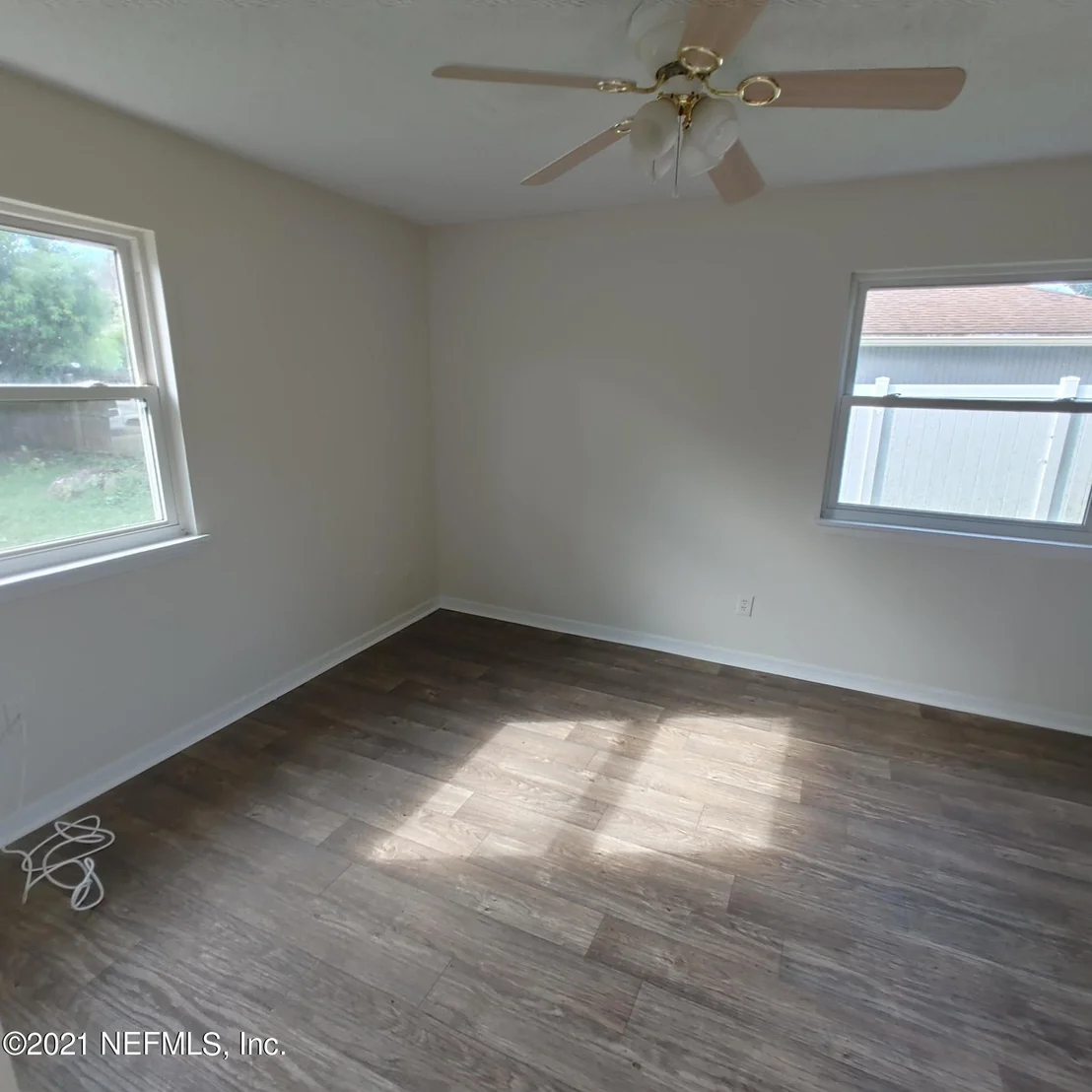 Photo of 10945 READING Road