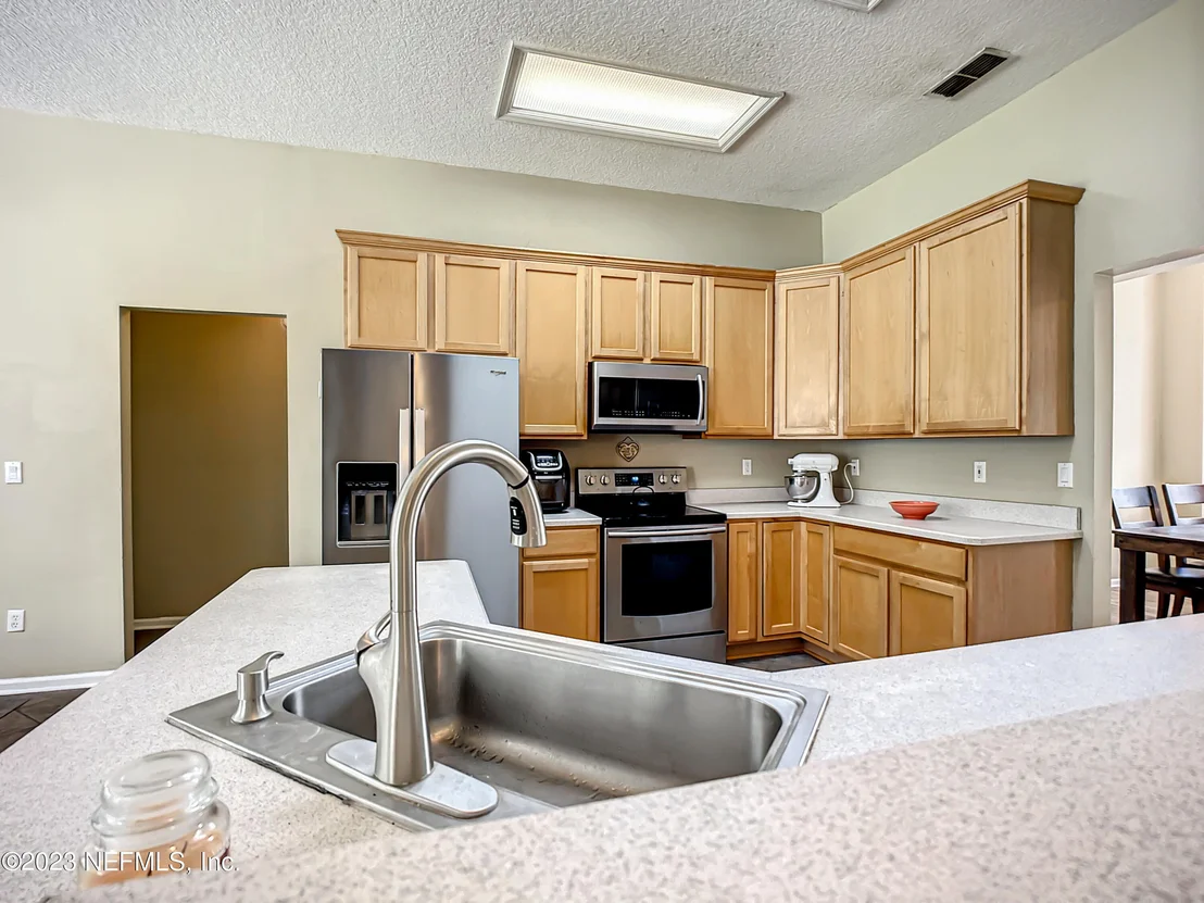 Photo of 914 GARRISON Drive
