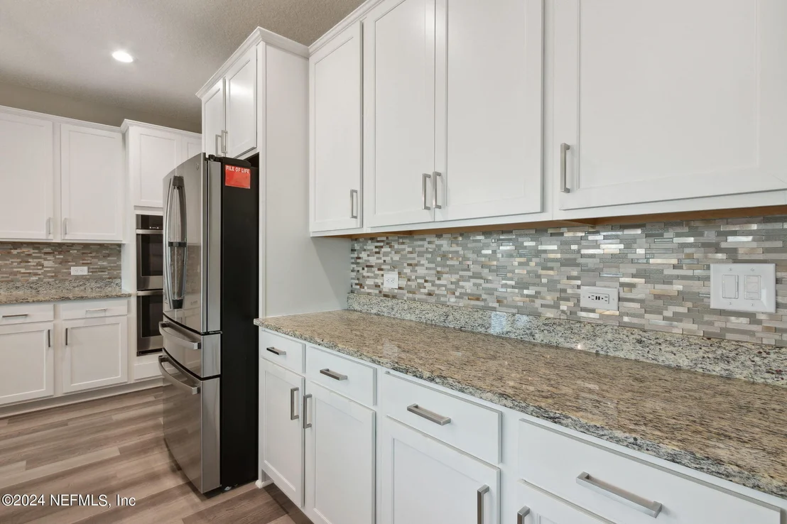 Photo of 85475 FALL RIVER Parkway