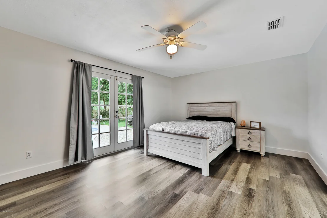 Photo of 2800 FOREST OAKS Drive