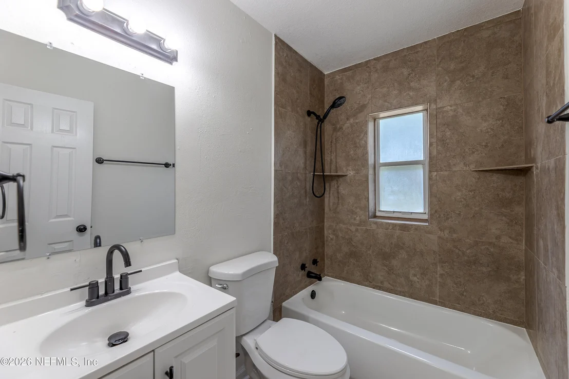 Photo of 9754 BUNCOME Road