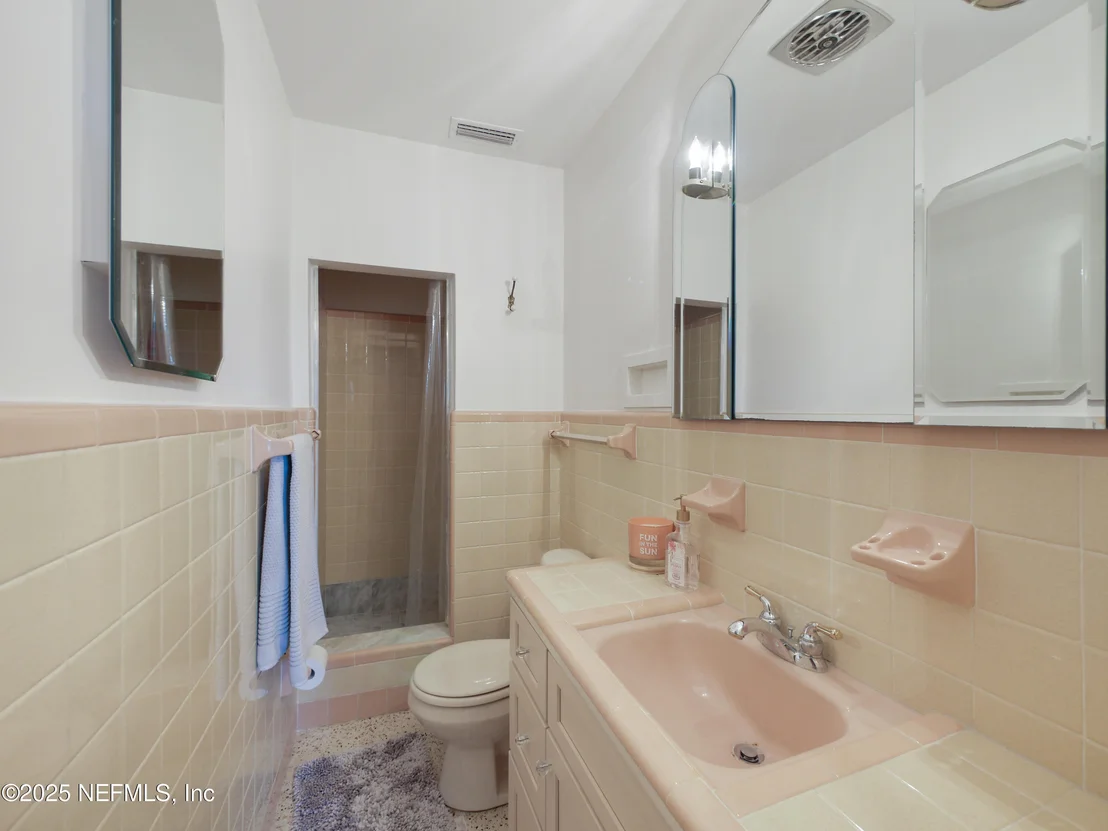 Photo of 205 COQUINA Avenue