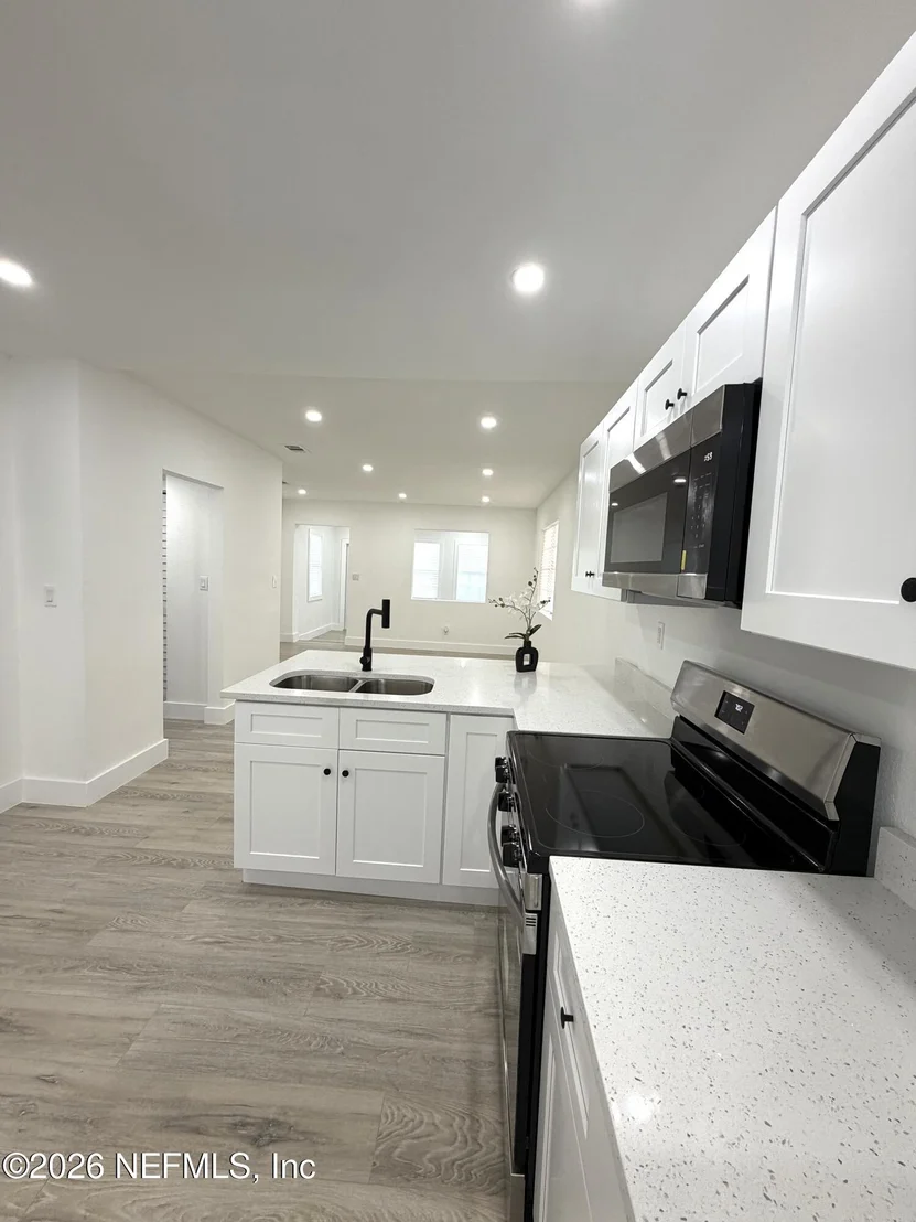 Photo of 5602 LONG ST Street