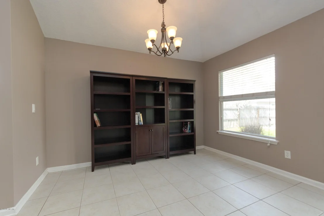 Photo of 45565 INGLEHAM Circle