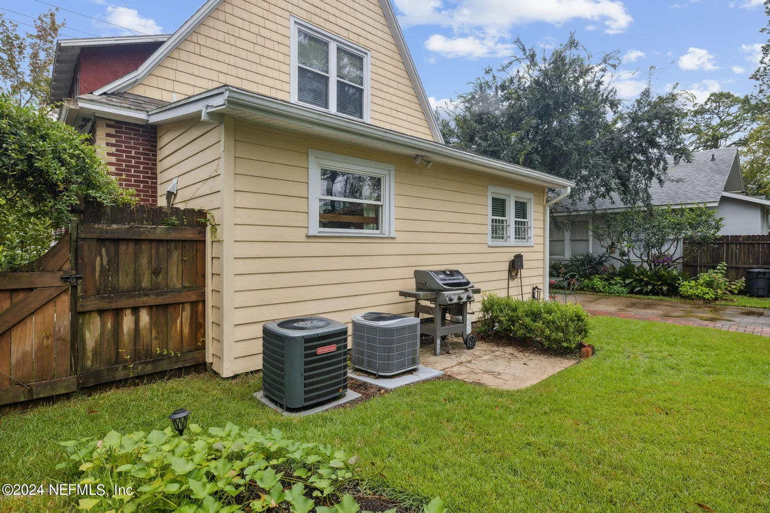 Photo of 3237 RANDALL Street