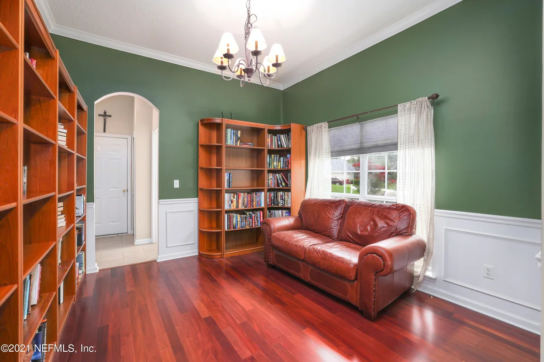 Photo of 420 HEATHER PARK Lane