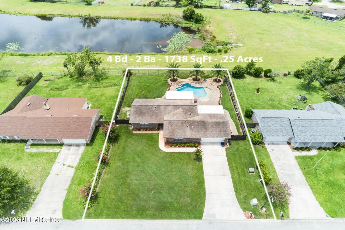 Photo of 1096 MEADOW Drive